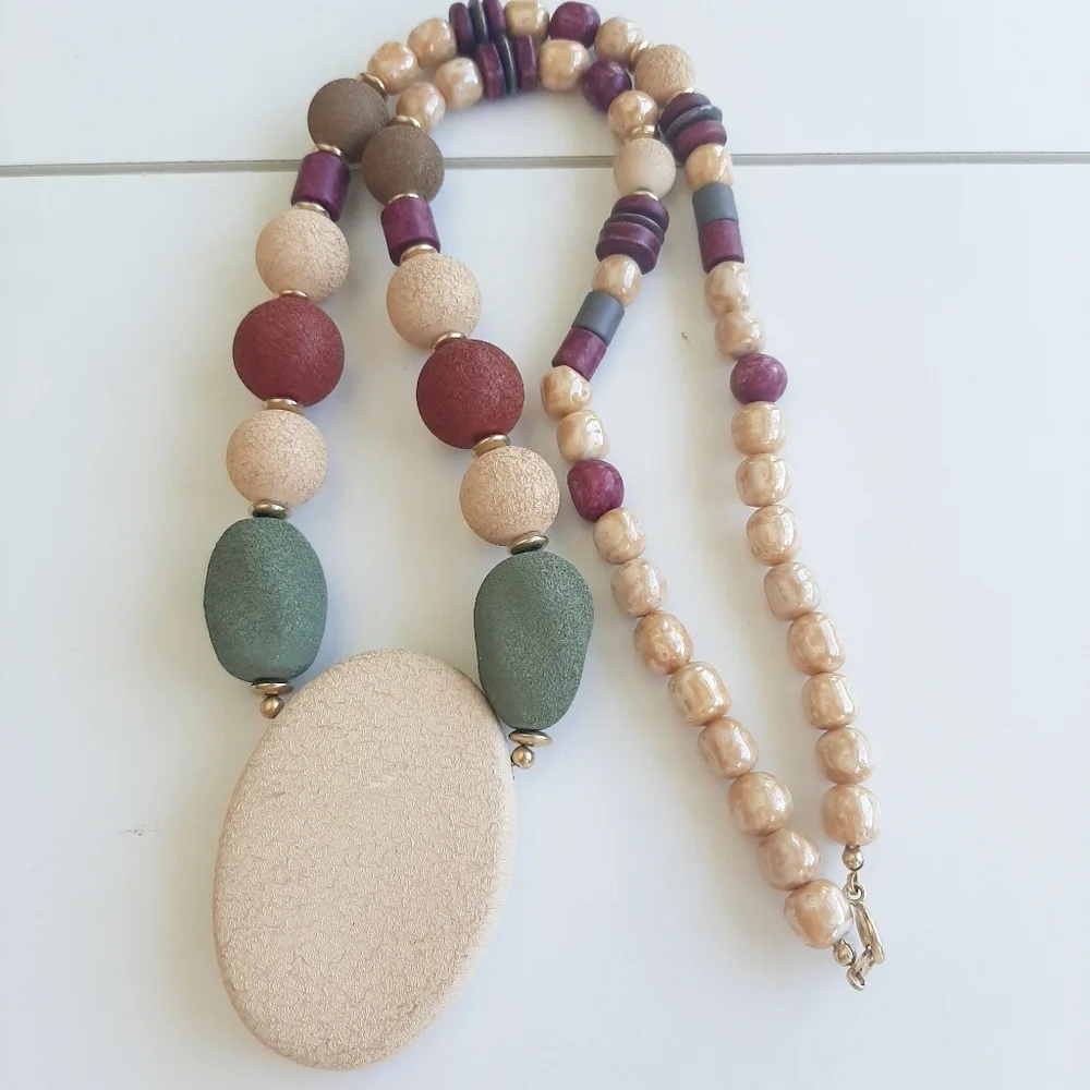 JAPAN BEADED NECKLACE